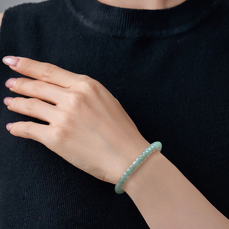 Bracelet en perles de jade de  - Jewelry & Watches Company avis et prix