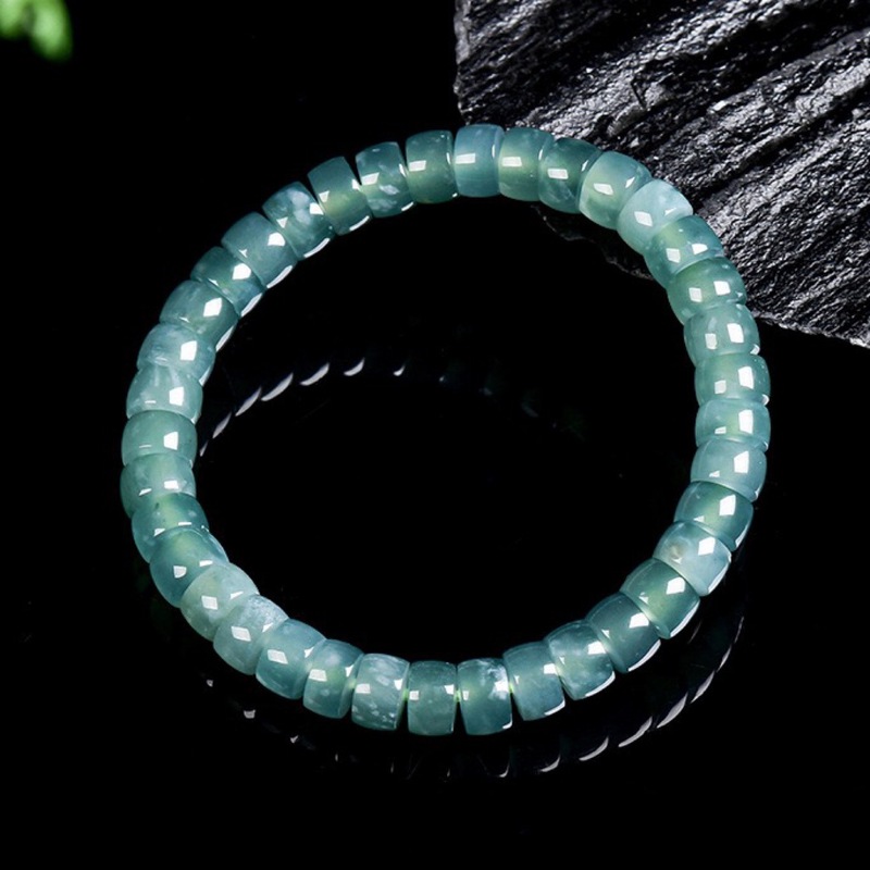 Bracelet en perles de jade de  - Jewelry & Watches Company avis et prix