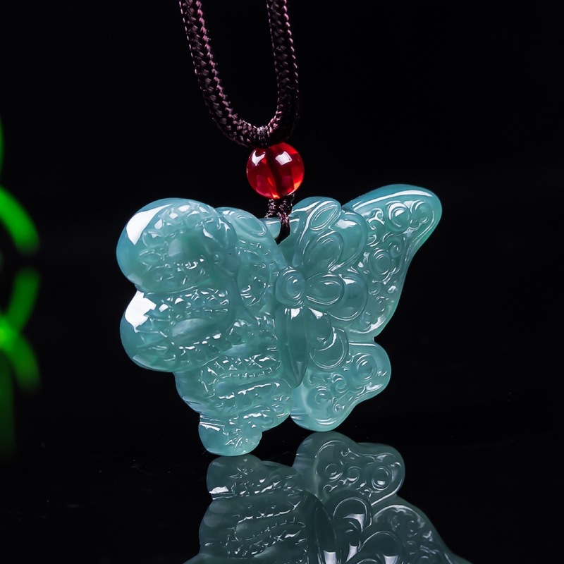 Jadeite naturelle de qualité A - Jewelry & Watches Company avis et prix