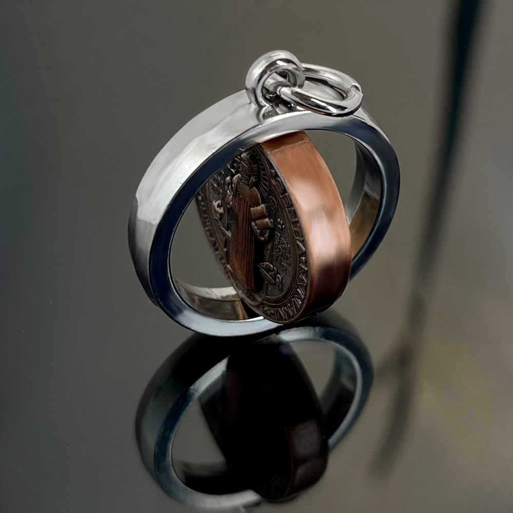 Nouveau collier médaille Saint - Jewelry & Watches Company avis et prix