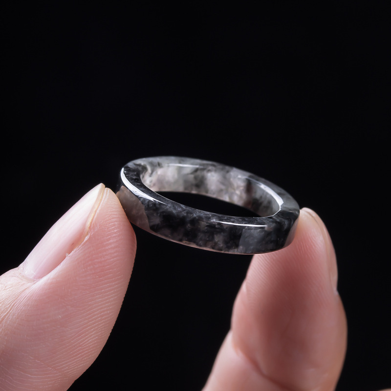 Bague en jadéite noire de Birm - Jewelry & Watches Company avis et prix