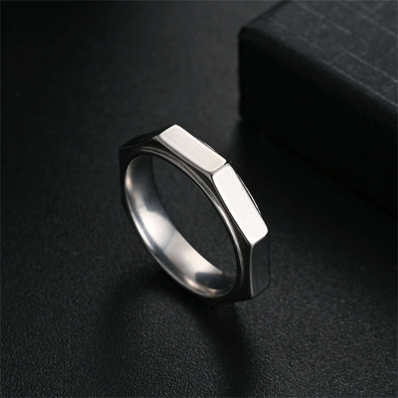 Anneau hexagonal en titane et  - Titanium Steel Ring avis et prix